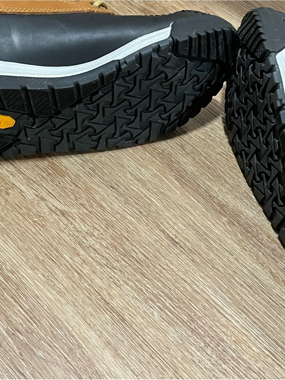 Vibram All-Weather Duck-Boot Brown/Tan/ Black Leather